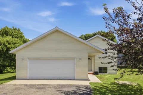 301 Lakeview Drive