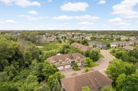 3223 Red Oak Trail