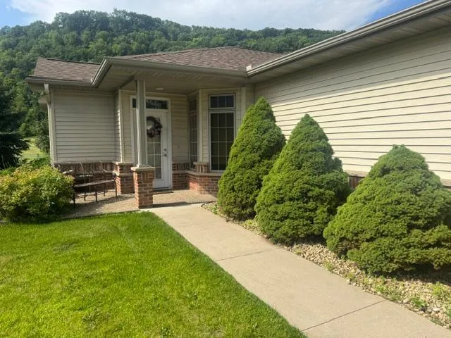 669 Crimson Way Lake City, MN 55041