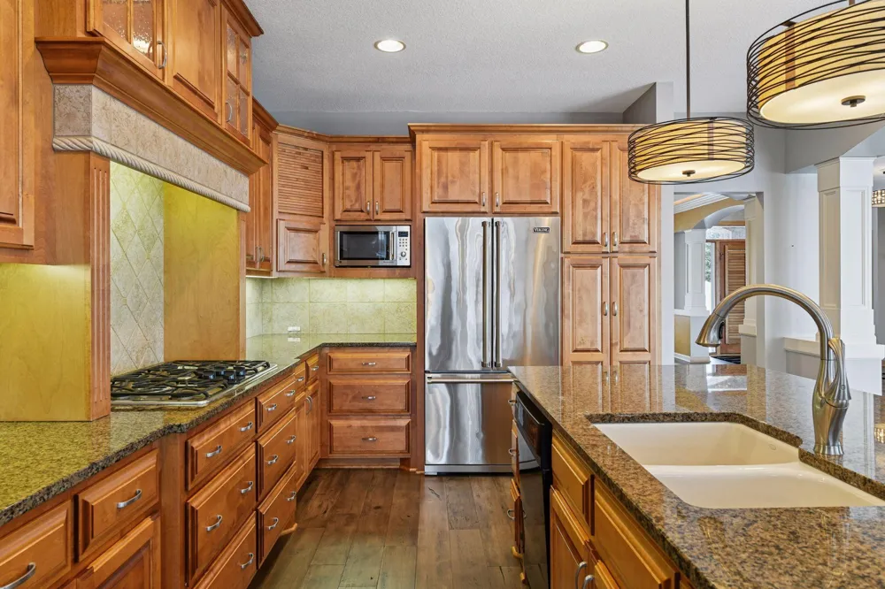 6480 Yosemite Lane Excelsior, MN 55331