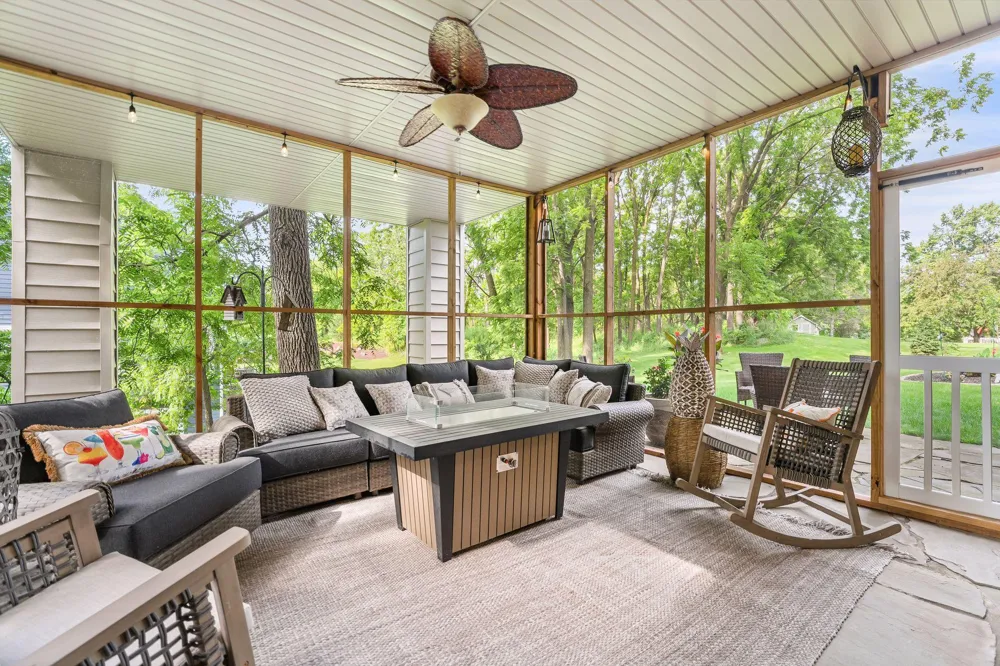 6480 Yosemite Lane Excelsior, MN 55331