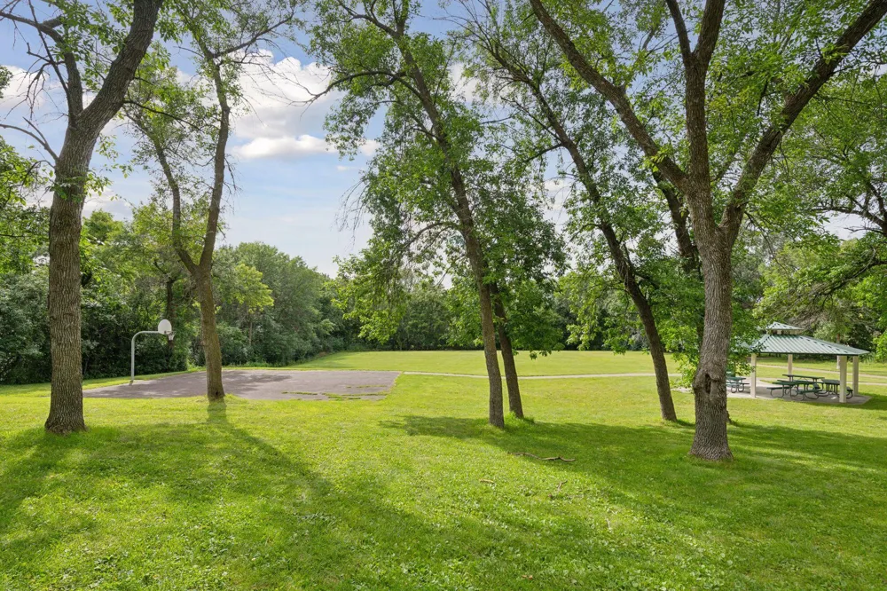 6480 Yosemite Lane Excelsior, MN 55331