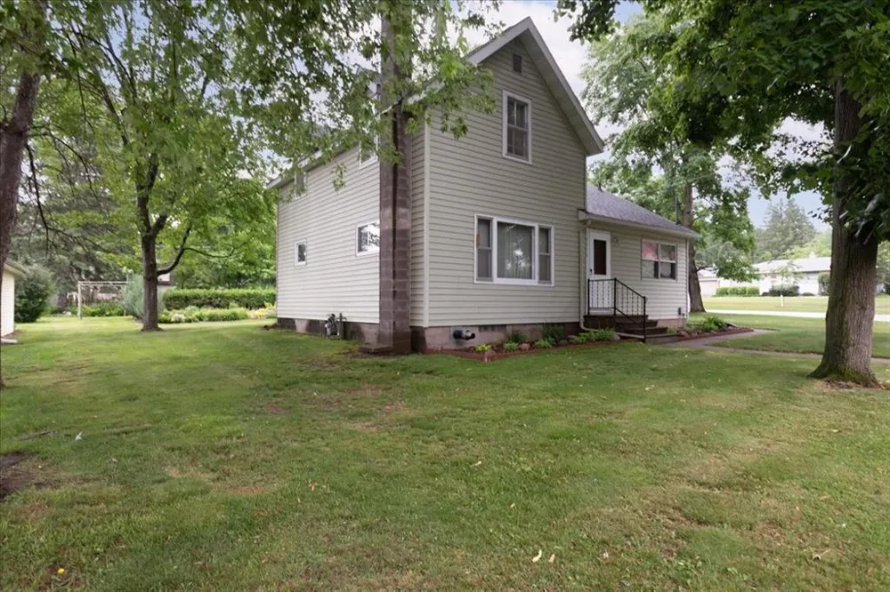 2216 3rd Street E Menomonie, WI 54751