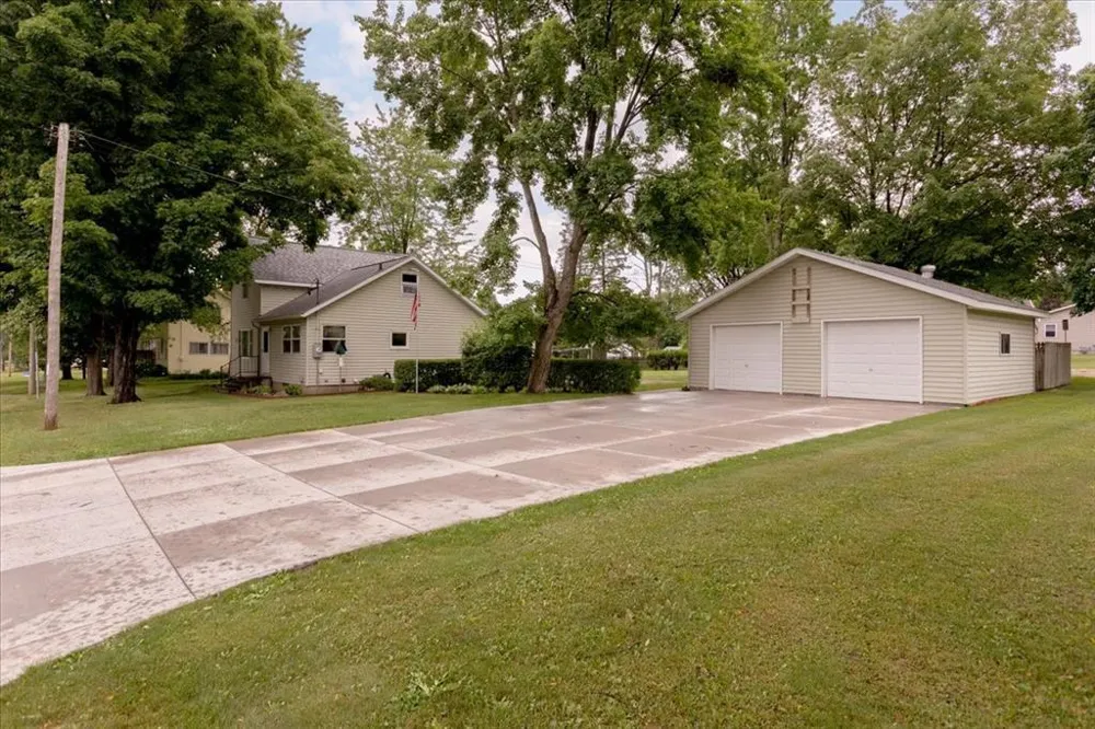 2216 3rd Street E Menomonie, WI 54751