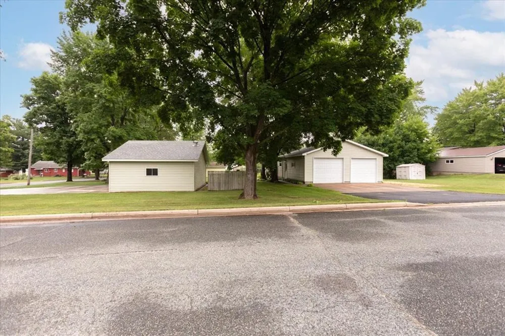 2216 3rd Street E Menomonie, WI 54751