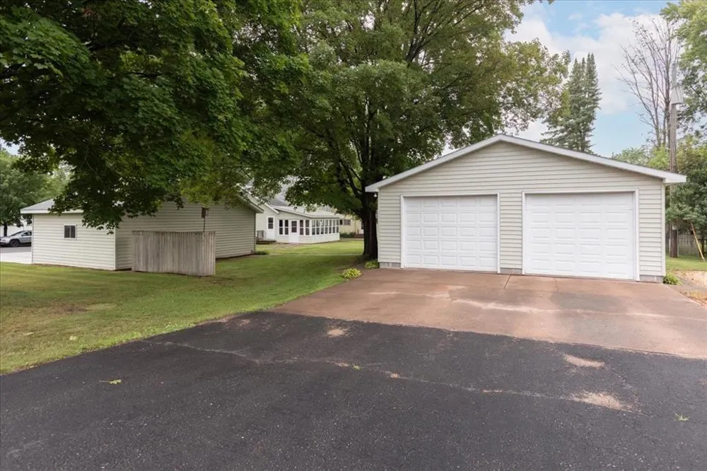 2216 3rd Street E Menomonie, WI 54751