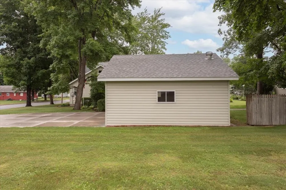 2216 3rd Street E Menomonie, WI 54751