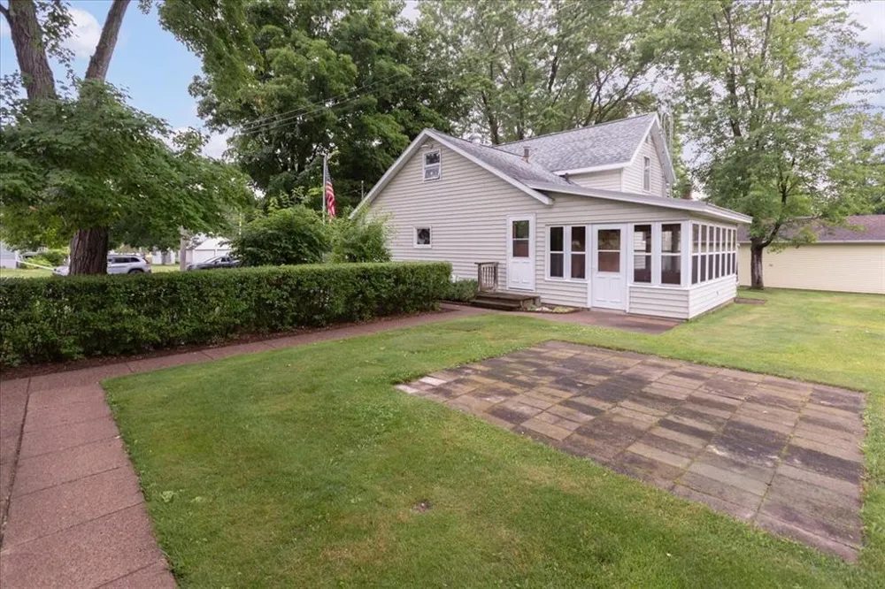 2216 3rd Street E Menomonie, WI 54751