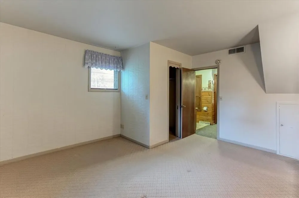 2216 3rd Street E Menomonie, WI 54751
