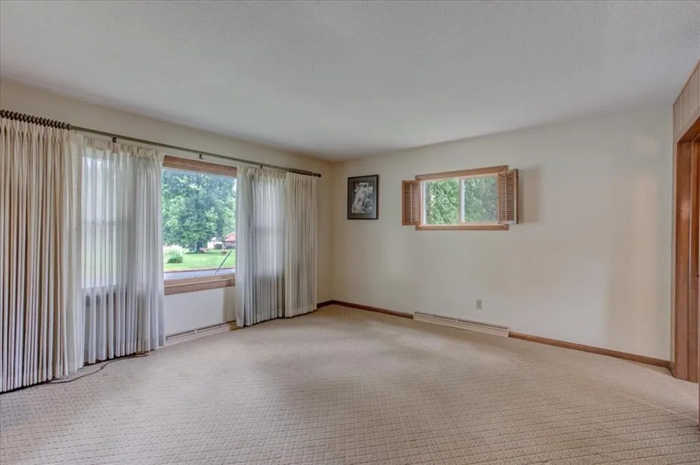 2216 3rd Street E Menomonie, WI 54751