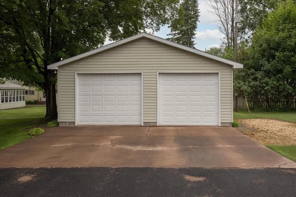 2216 3rd Street E Menomonie, WI 54751