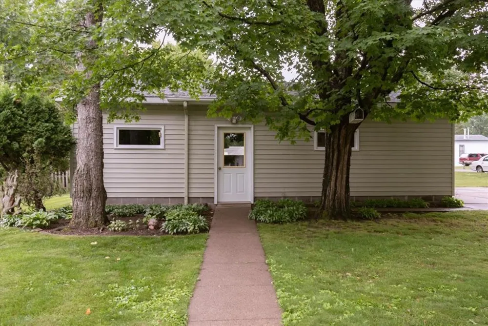 2216 3rd Street E Menomonie, WI 54751