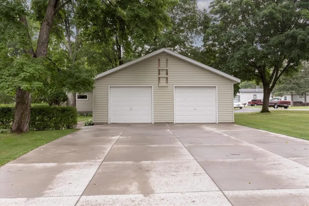 2216 3rd Street E Menomonie, WI 54751