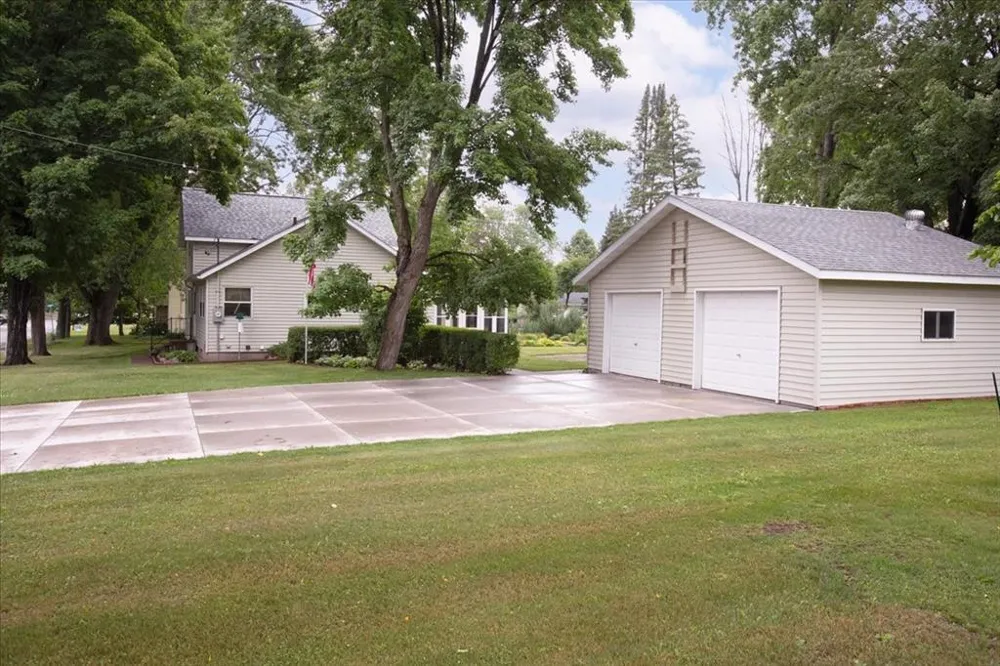 2216 3rd Street E Menomonie, WI 54751