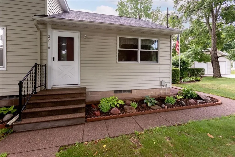 2216 3rd Street E Menomonie, WI 54751