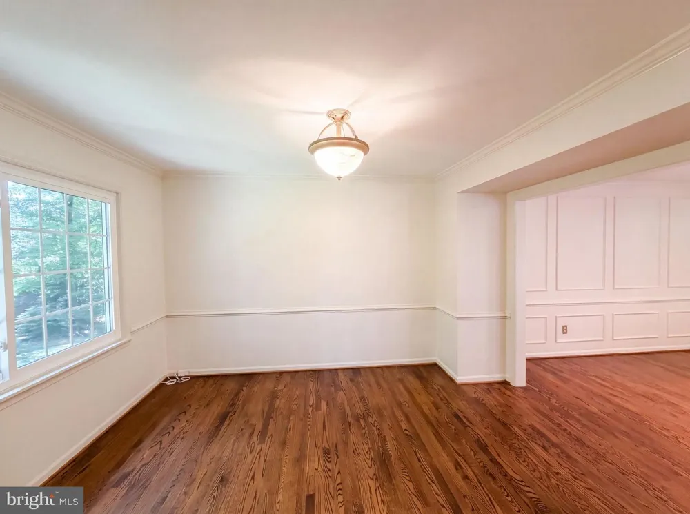 4819 POWELL ROAD Fairfax, VA 22032