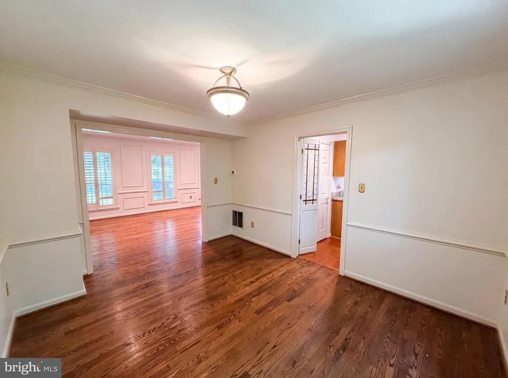 4819 POWELL ROAD Fairfax, VA 22032