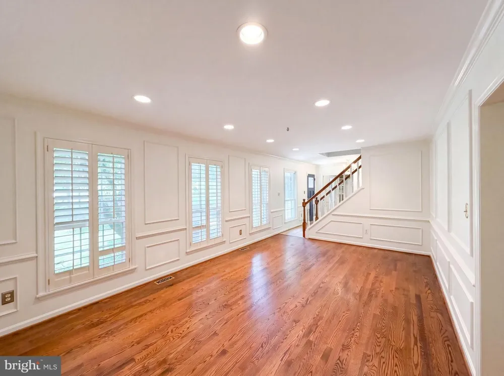 4819 POWELL ROAD Fairfax, VA 22032