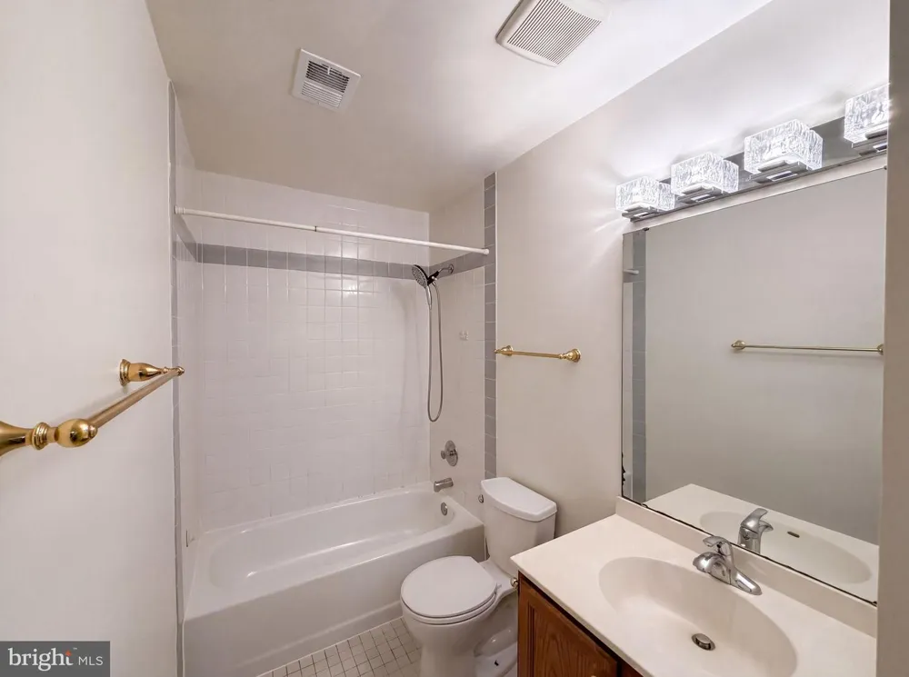 4819 POWELL ROAD Fairfax, VA 22032