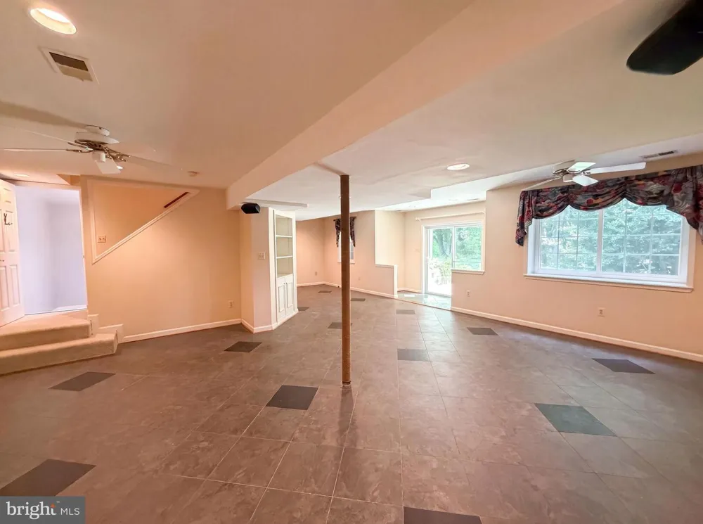 4819 POWELL ROAD Fairfax, VA 22032