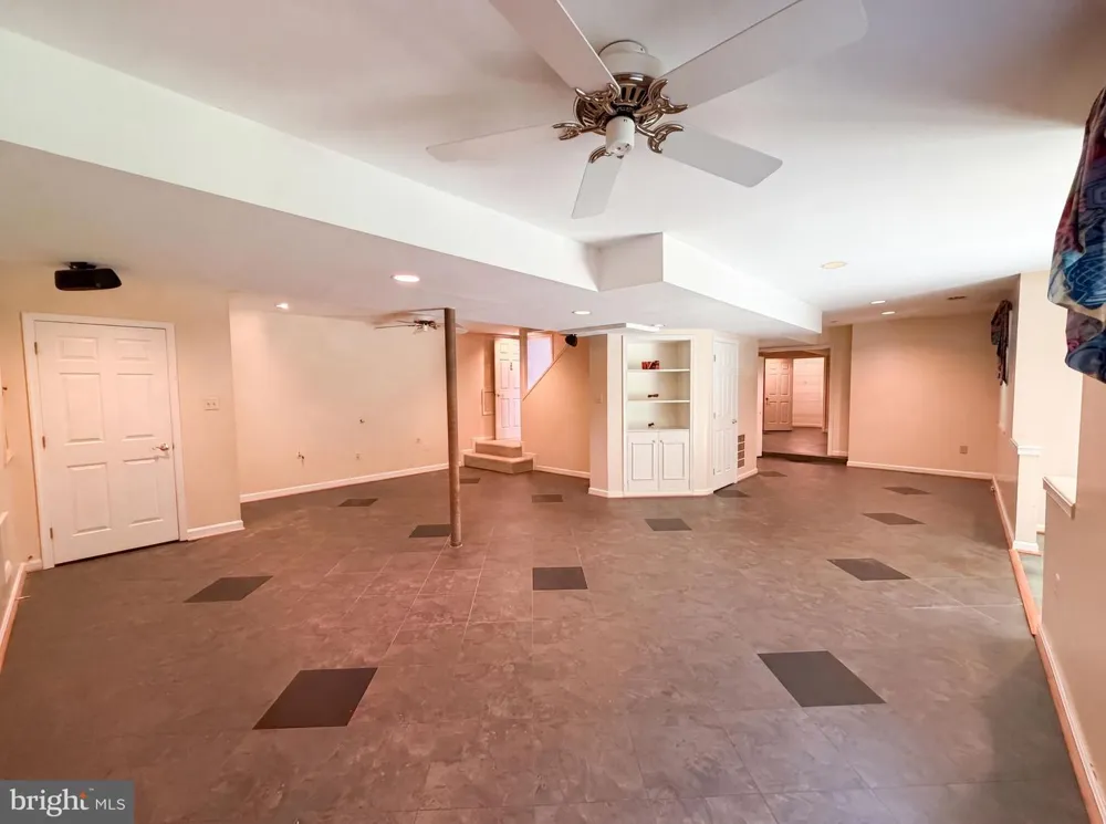 4819 POWELL ROAD Fairfax, VA 22032