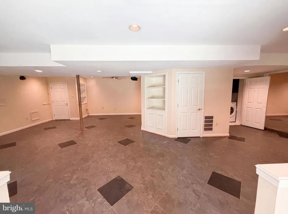 4819 POWELL ROAD Fairfax, VA 22032