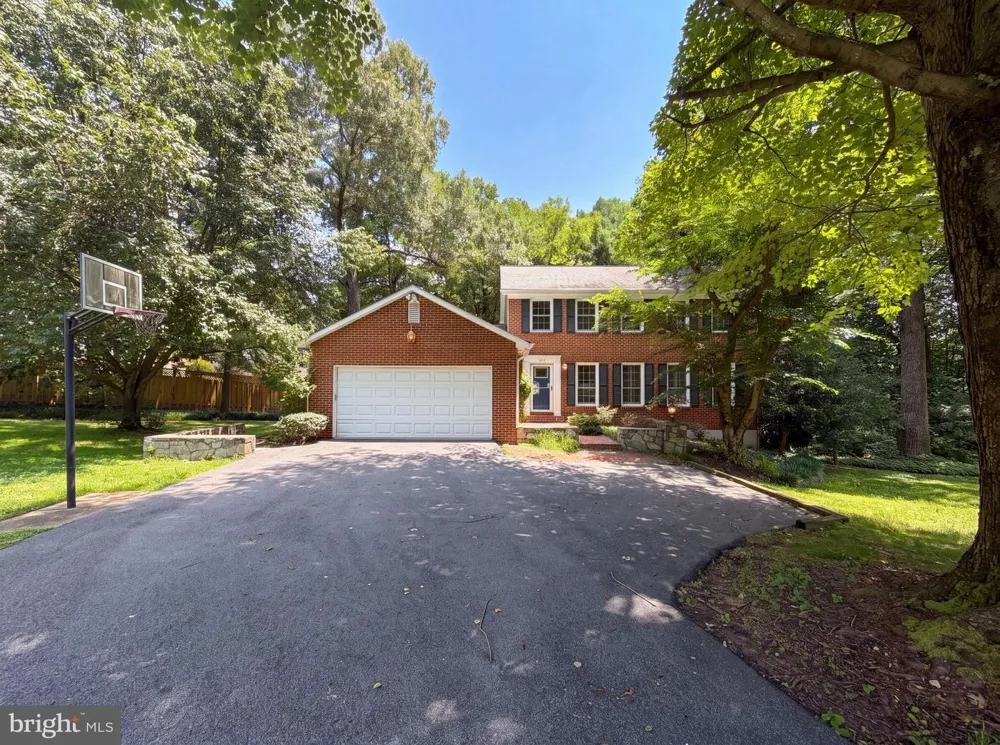 4819 POWELL ROAD Fairfax, VA 22032