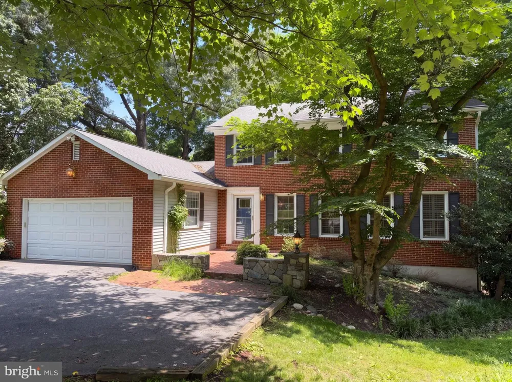 4819 POWELL ROAD Fairfax, VA 22032