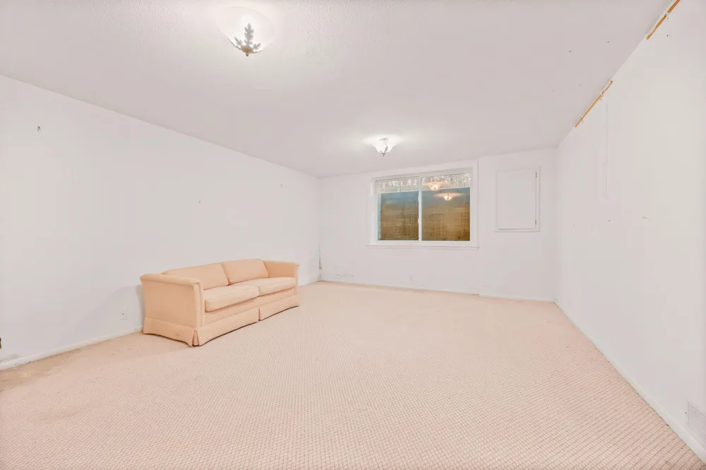 1065 Edgewood Hills Road Orono, MN 55391