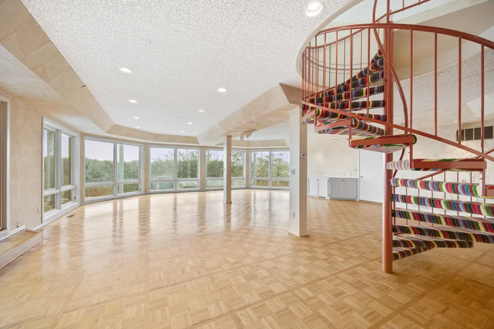 1065 Edgewood Hills Road Orono, MN 55391