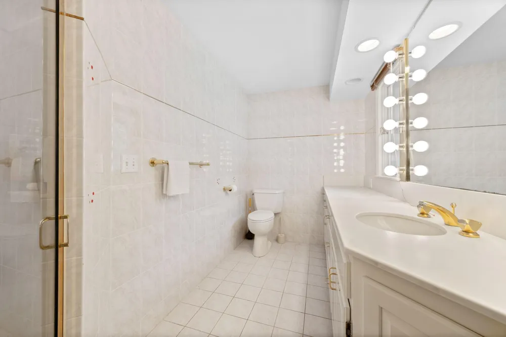 1065 Edgewood Hills Road Orono, MN 55391