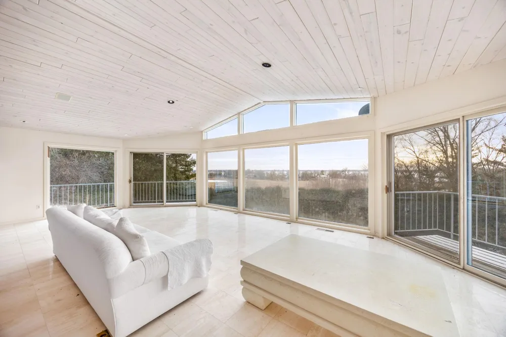 1065 Edgewood Hills Road Orono, MN 55391