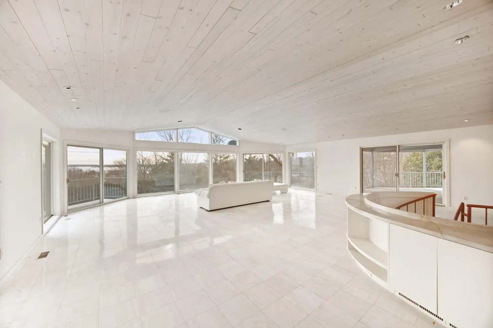 1065 Edgewood Hills Road Orono, MN 55391