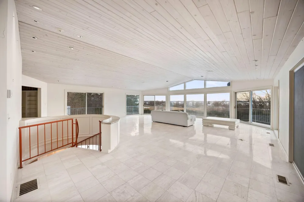 1065 Edgewood Hills Road Orono, MN 55391