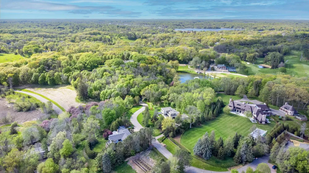 1065 Edgewood Hills Road Orono, MN 55391