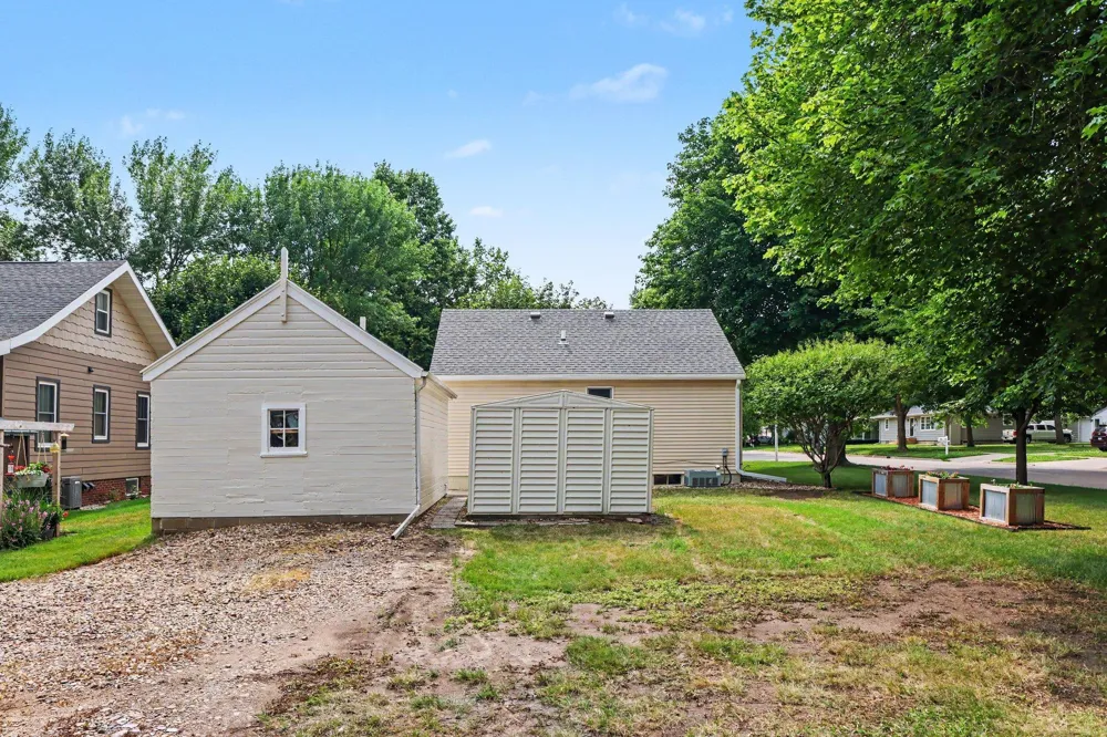 920 Spring Street Luverne, MN 56156