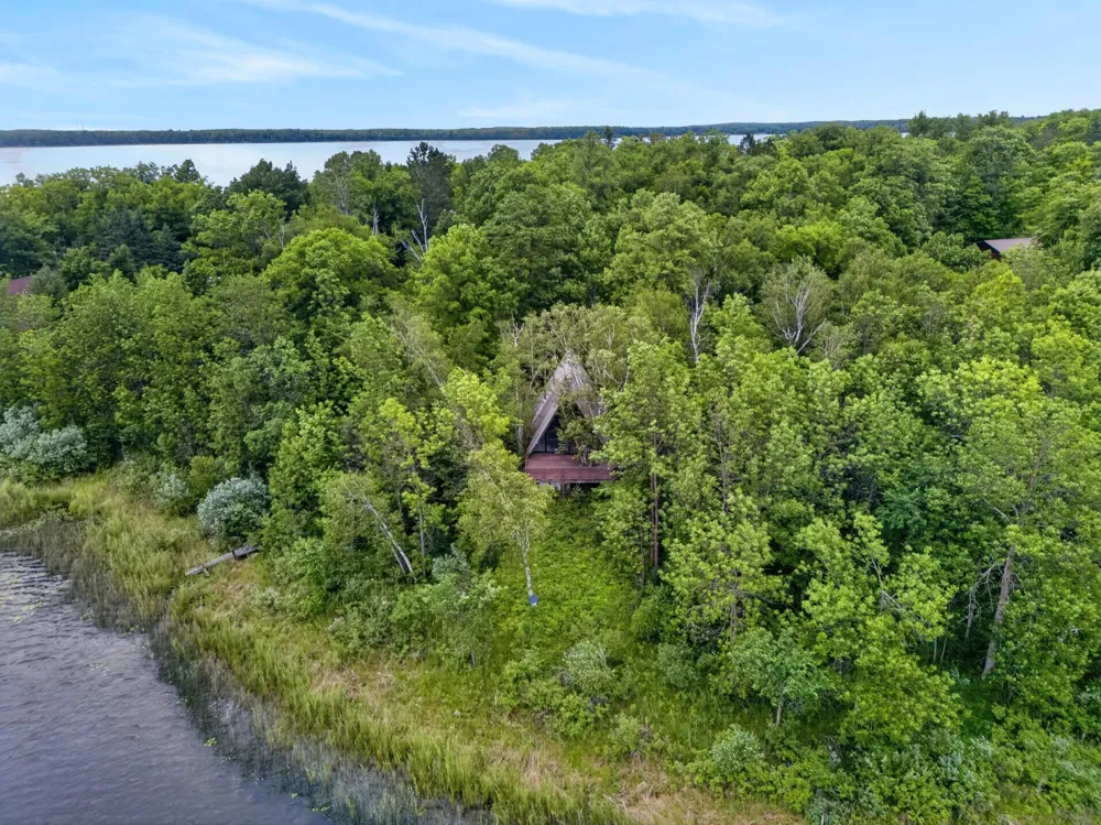 38837 Sissebakwet Shores Road Cohasset, MN 55721