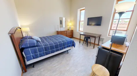 542 Benson Avenue SW #208ensuite
