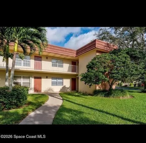 25 Vista Gardens Trail #204