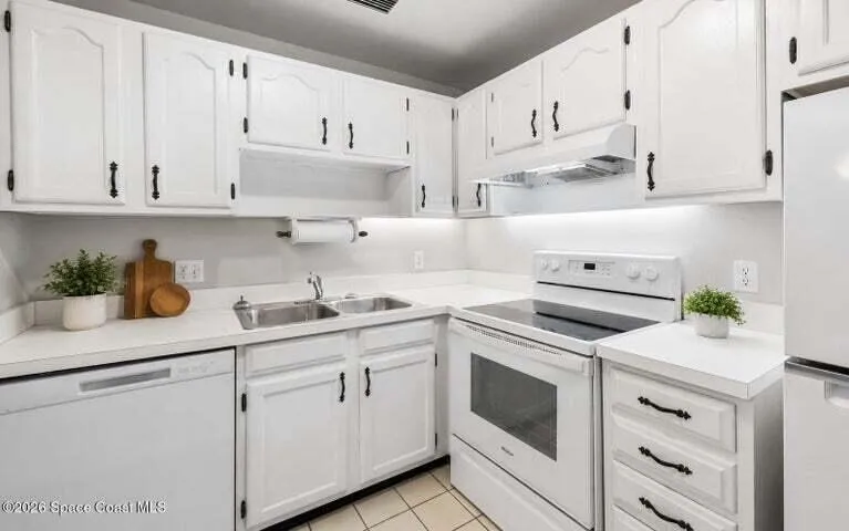 25 Vista Gardens Trail #204 Vero Beach, FL 32962