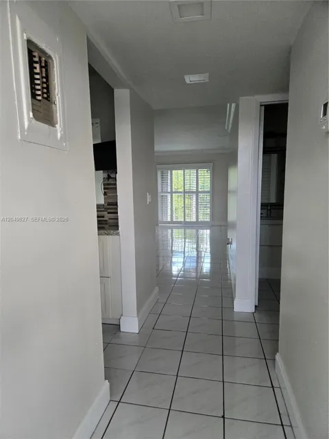7670 152 AV. #204