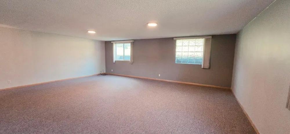 1933 Wilby Road Albert Lea, MN 56007