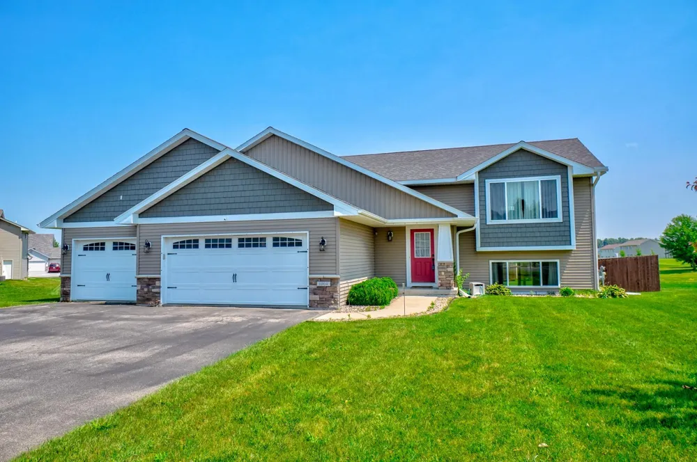 1004 Wyoming Street Roberts, WI 54023