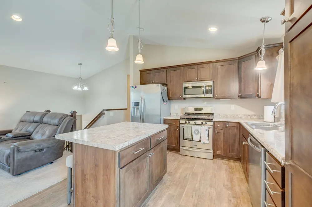 1004 Wyoming Street Roberts, WI 54023