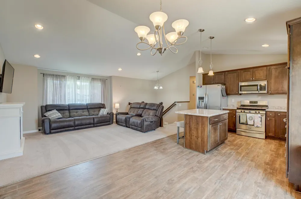1004 Wyoming Street Roberts, WI 54023