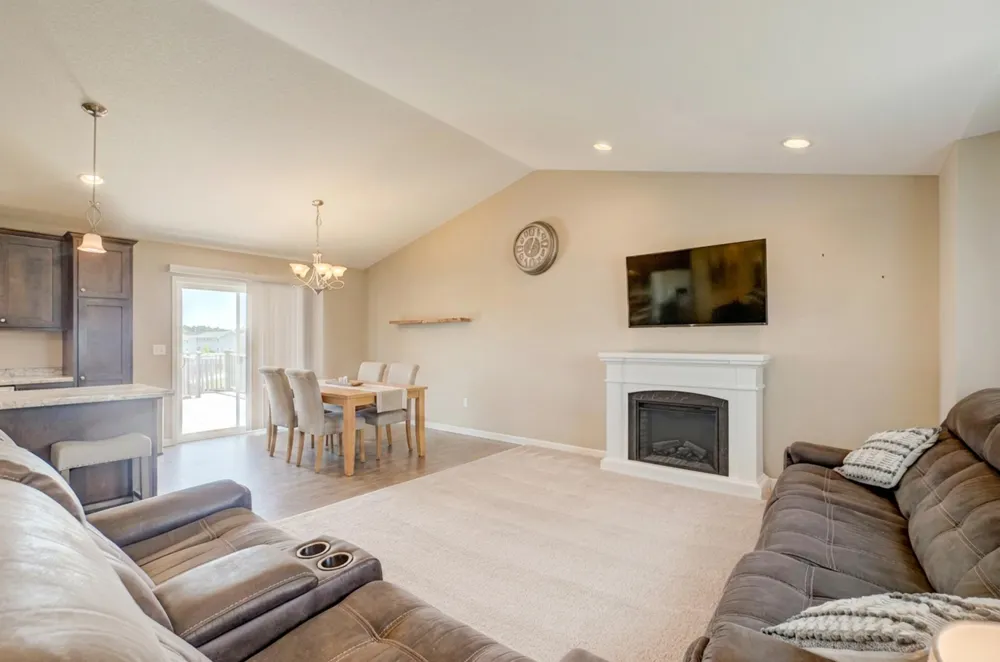 1004 Wyoming Street Roberts, WI 54023