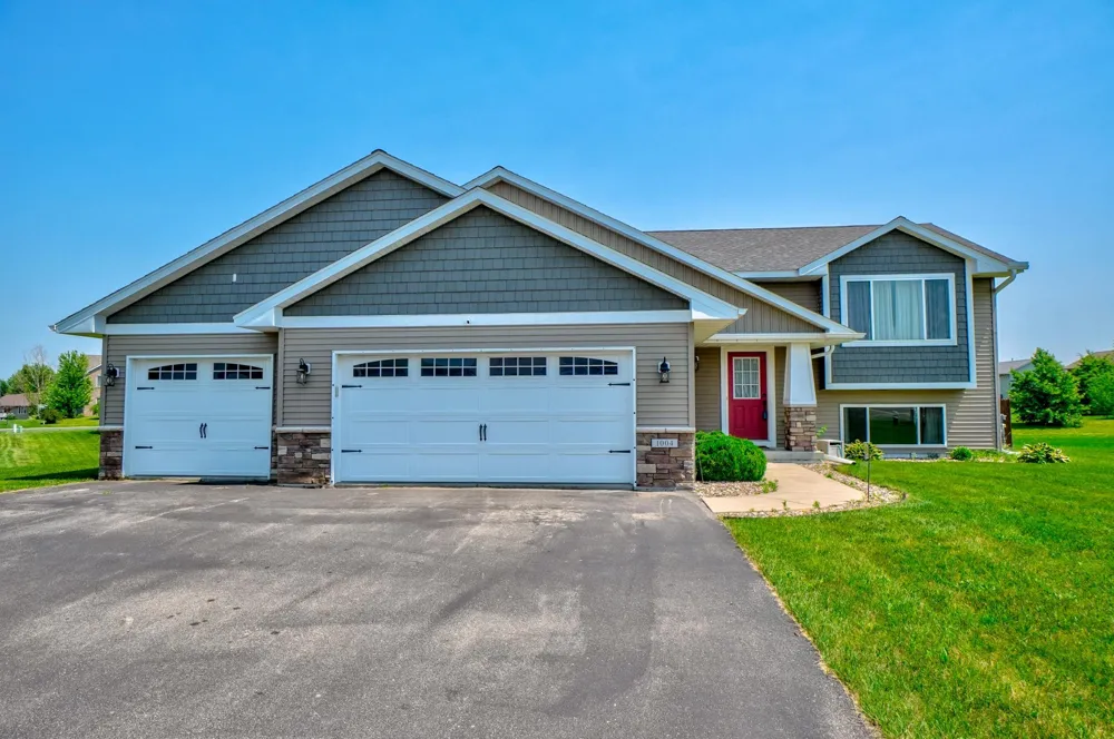 1004 Wyoming Street Roberts, WI 54023