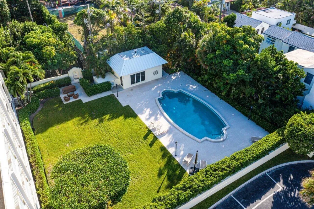 350 S Ocean Boulevard #201 Palm Beach, FL 33480