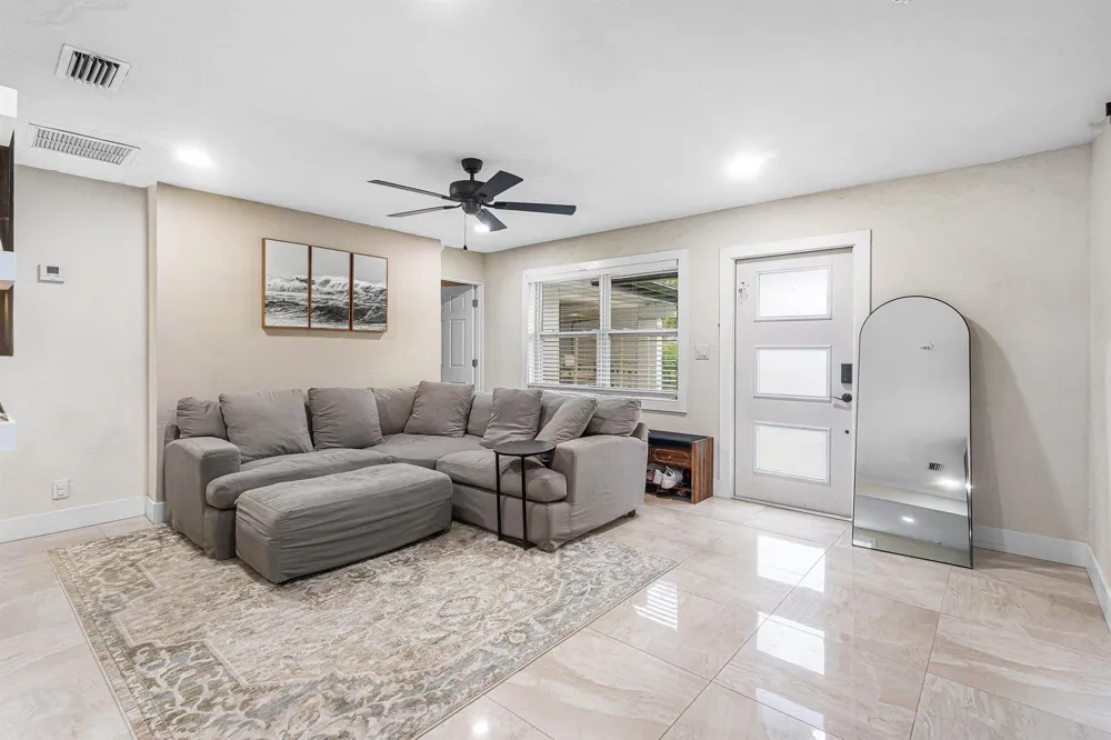 711 Laurel Drive Lake Park, FL 33403