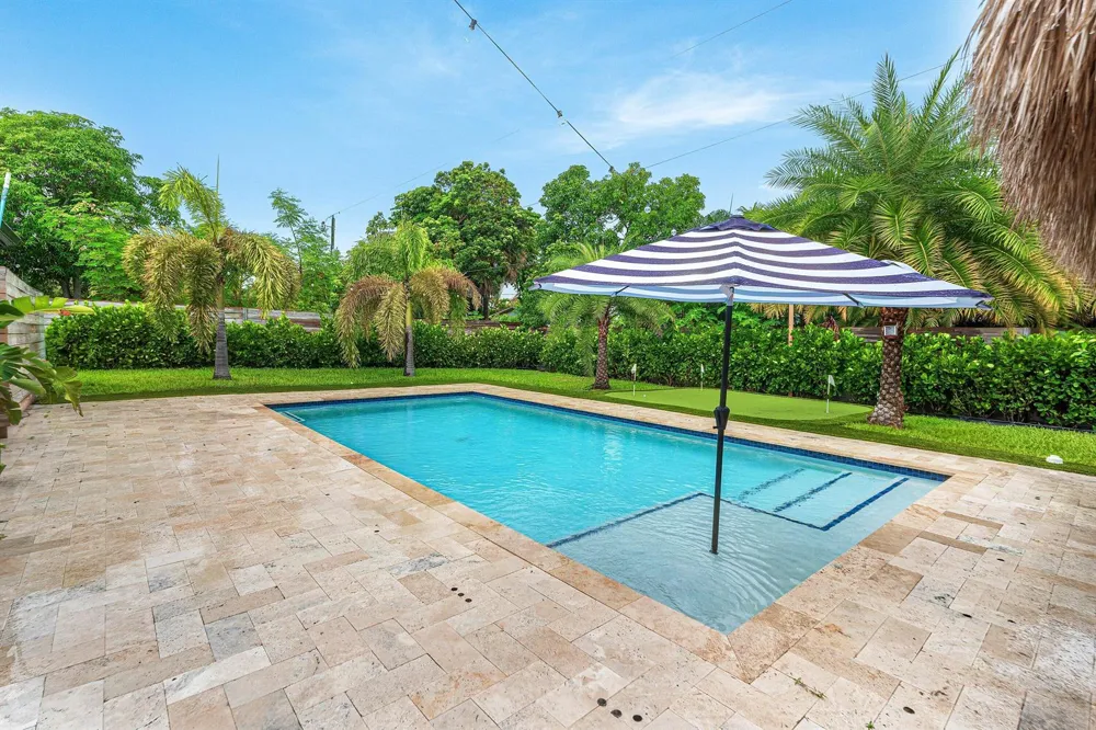 711 Laurel Drive Lake Park, FL 33403